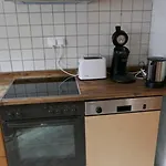 Ruhige 4-zi-wohnung Mit Großem Balkon Und Blick Ins Grüne Apartment *
