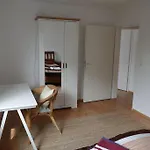 Ruhige 4-zi-wohnung Mit Großem Balkon Und Blick Ins Grüne