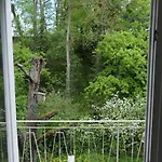 Ruhige 4-zi-wohnung Mit Großem Balkon Und Blick Ins Grüne