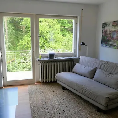 Daire Ruhige 4-zi-wohnung Mit Grossem Balkon Und Blick Ins Gruene