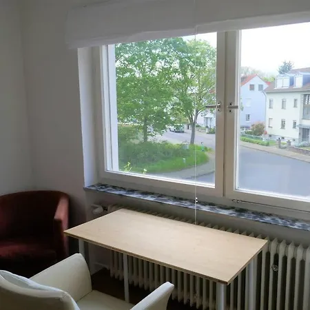 Ruhige 4-zi-wohnung Mit Grossem Balkon Und Blick Ins Gruene