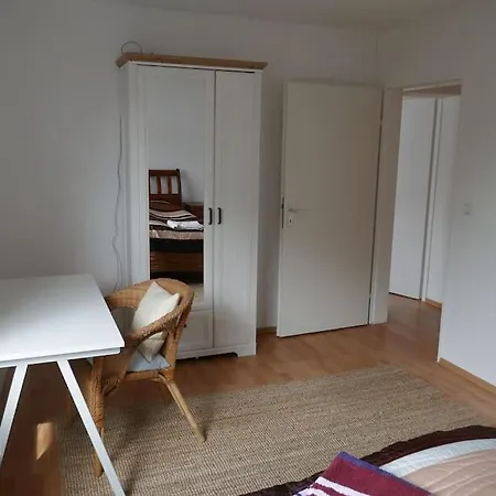 Ruhige 4-zi-wohnung Mit Grossem Balkon Und Blick Ins Gruene