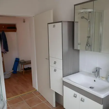 アパート Ruhige 4-zi-wohnung Mit Grossem Balkon Und Blick Ins Gruene