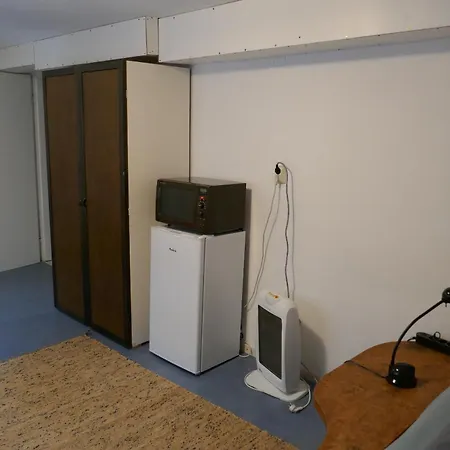 Ruhige 4-zi-wohnung Mit Grossem Balkon Und Blick Ins Gruene