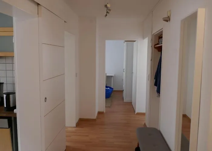 Daire Ruhige 4-zi-wohnung Mit Grossem Balkon Und Blick Ins Gruene