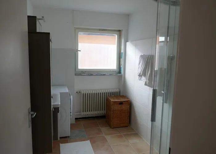 Daire Ruhige 4-zi-wohnung Mit Grossem Balkon Und Blick Ins Gruene Karlsruhe