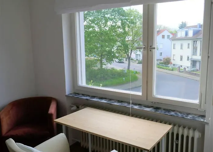 Ruhige 4-zi-wohnung Mit Grossem Balkon Und Blick Ins Gruene