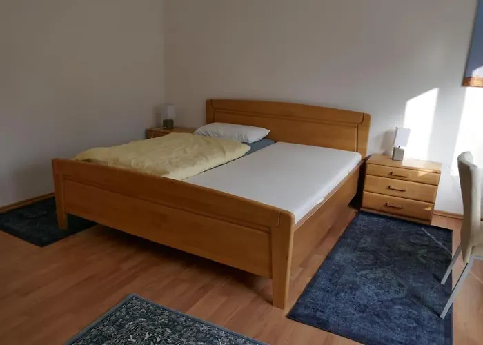 Daire Ruhige 4-zi-wohnung Mit Grossem Balkon Und Blick Ins Gruene Karlsruhe