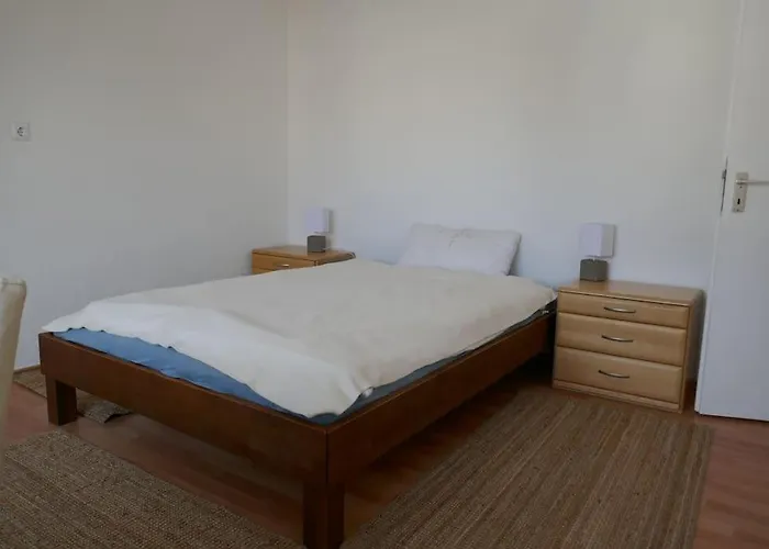 Ruhige 4-zi-wohnung Mit Grossem Balkon Und Blick Ins Gruene * Karlsruhe