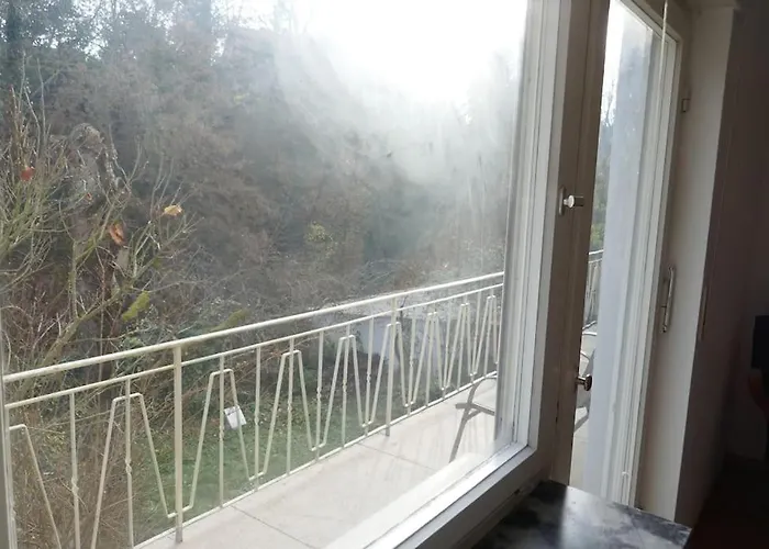 Ruhige 4-zi-wohnung Mit Grossem Balkon Und Blick Ins Gruene Daire *