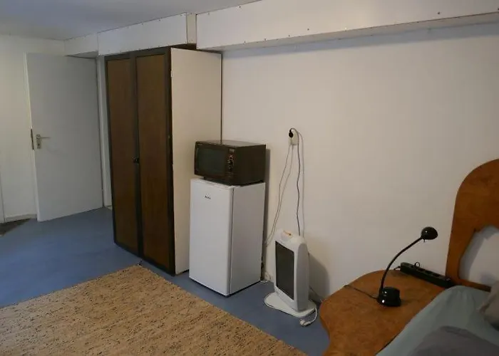 Ruhige 4-zi-wohnung Mit Grossem Balkon Und Blick Ins Gruene Karlsruhe