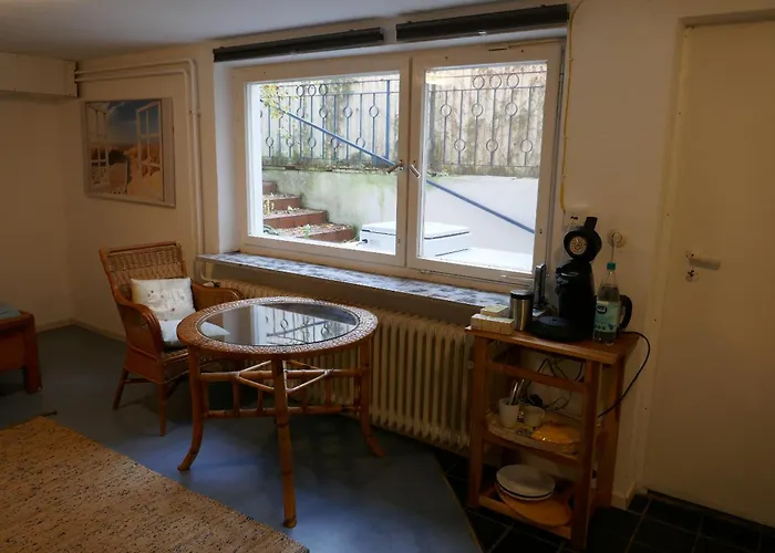 Daire Ruhige 4-zi-wohnung Mit Grossem Balkon Und Blick Ins Gruene